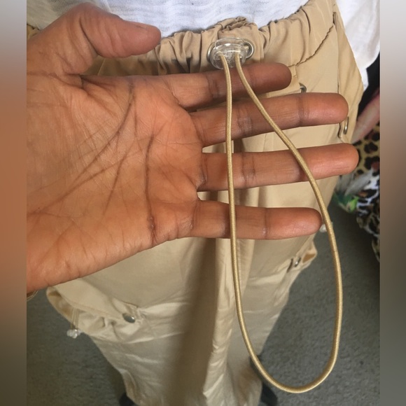 Adorable Dolls Kill Emory Park khaki colored cargo skirt w/back split - Picture 6 of 16